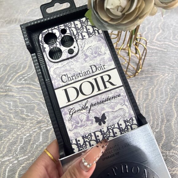 Cream iPhone16 Case - Picture 1 of 2